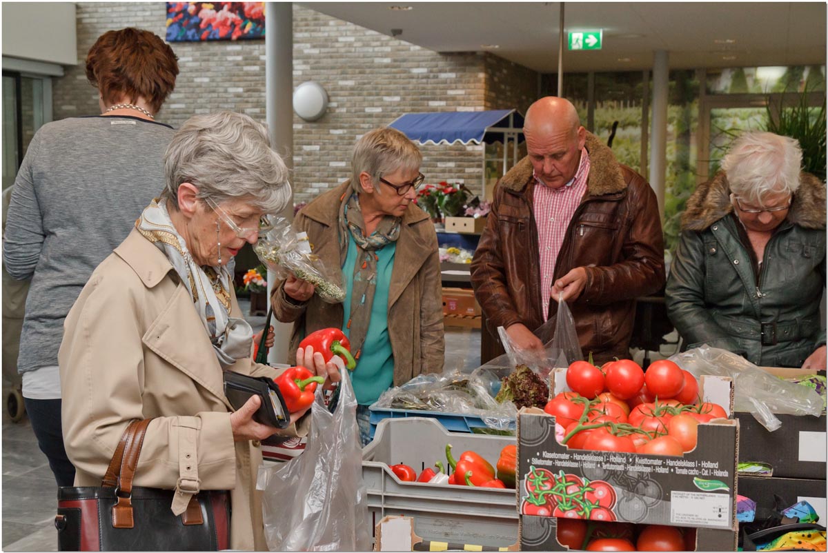 Opbrengst Lentemarkt in De Hooge Tuinen €1200, Pieter van Foreest