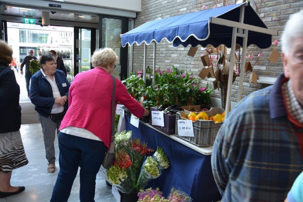 Drukbezochte voorjaarsmarkt in De Hooge Tuinen Pieter van Foreest